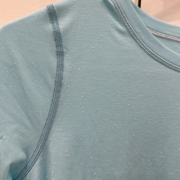 LULULEMON T-SHIRT - Picture 2 of 4